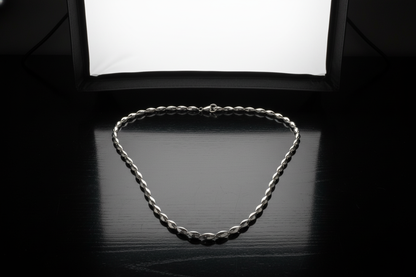 925 Silver Twisted Marquise Chain Necklace – Sculptural Elegance