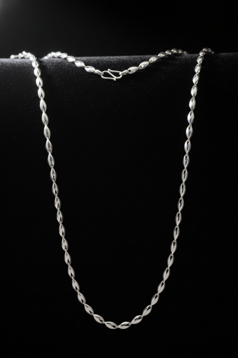 925 Silver Twisted Marquise Chain Necklace – Sculptural Elegance